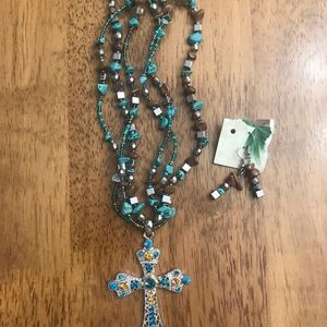 Cute necklace w/cross shape and earrings